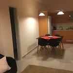 Central 2-Bedroom Luxury Apartment