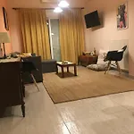 Central 2-Bedroom Luxury Apartment
